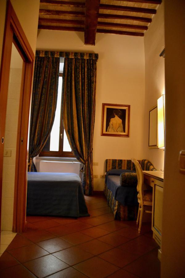Hotel Italia Foligno Exterior photo